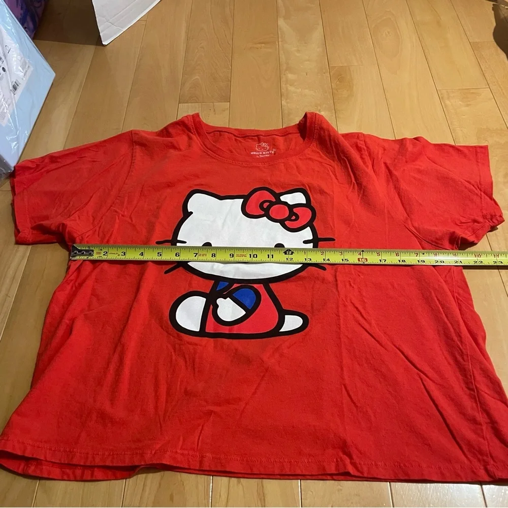 2 hello kitty tops - Picture 8 of 9